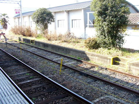 西田原本駅の古いホーム